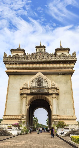 Pobliżu dosłownie oznacza zwycięstwo brama w vientiane, Laos — Zdjęcie stockowe