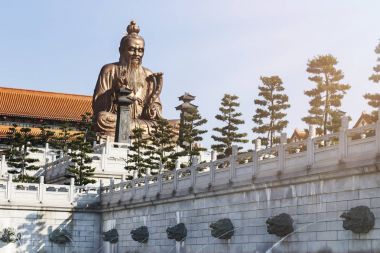 Laozi heykel yuanxuan taoist tapınakta guangzhou