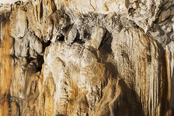 Cerca de piedra techo de la cueva en Vang vieng, Laos — Foto de Stock