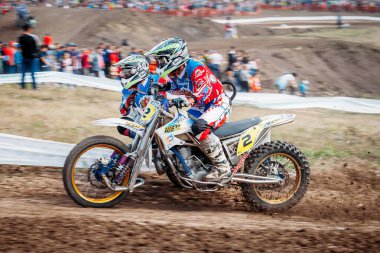 Lebedyanka, Rusya - 25 Ağustos 2019: Rus Motokros Şampiyonası, motosiklet ve motosiklet yarışları off-road off-country.