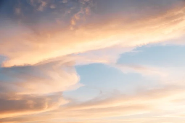 Güzel Gökyüzü Bulutlar — Stok fotoğraf