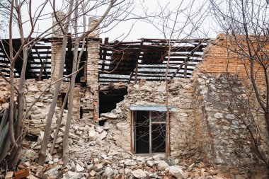 Bina yok, yıkım, deprem, bomba, terörist saldırı veya doğal afet kavram kullanılabilir