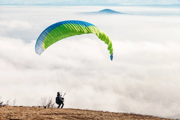 Pyatigorsk Stavropol Territory Rusland Januari 2019 Paraglider Begint Boven Berg — Stockfoto