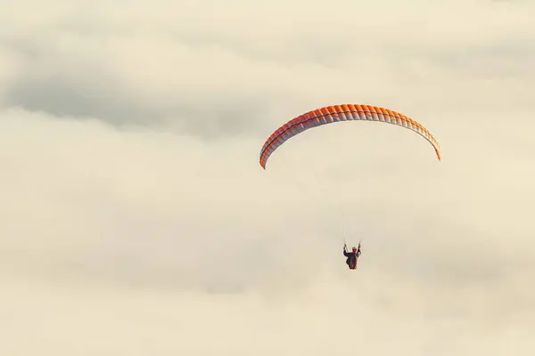 Paraglider Sky Toned — Stock Photo, Image