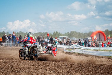 Lebedyanka, Rusya - 25 Ağustos 2019: Rus Motokros Şampiyonası, motosiklet ve motosiklet yarışları off-road off-country.