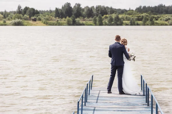 Bride Groom Pier Copy Space — Stock Photo, Image