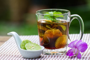 bitkisel çay bardağı