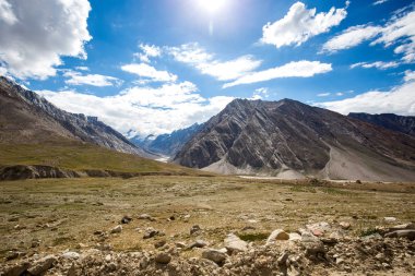 Rangdum dağ görünümünde