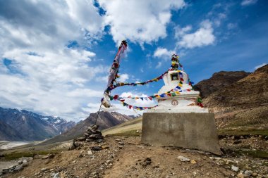 Mountain view yolda Rangdum, Hindistan