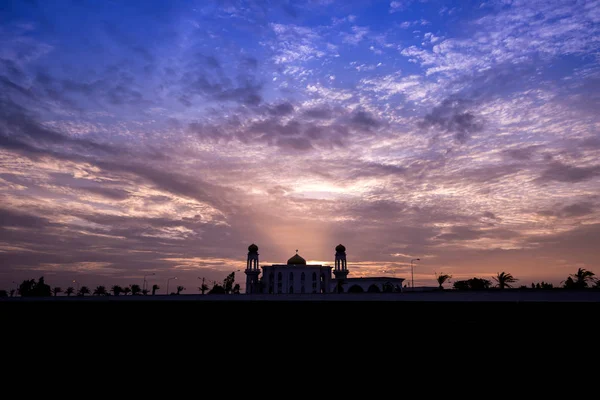 Силует мечеть — стокове фото