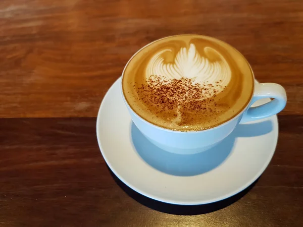 Heißer Cappucino-Kaffee — Stockfoto