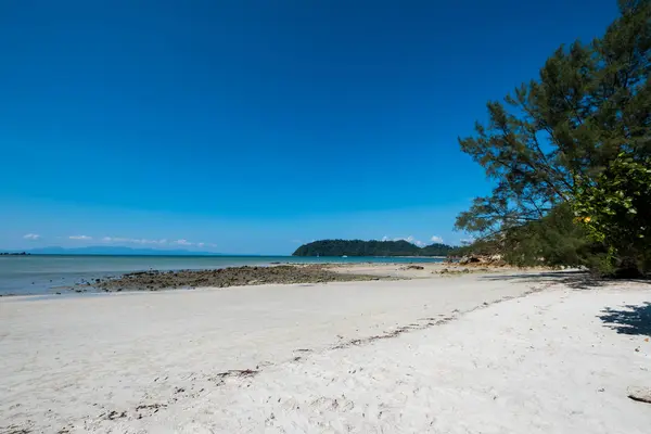 Blick auf das blaue Meer — Stockfoto