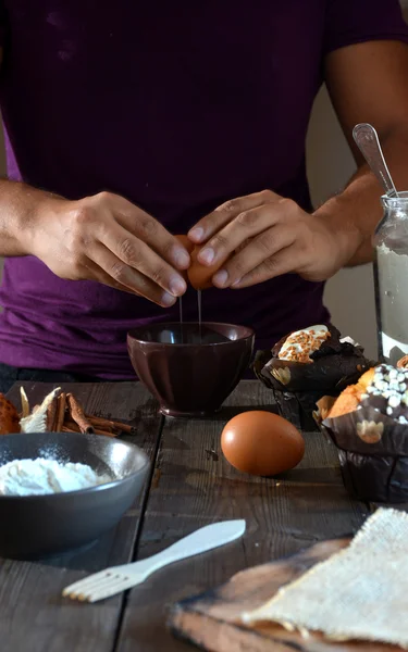 Muffins de chocolate, baunilha e coco — Fotografia de Stock