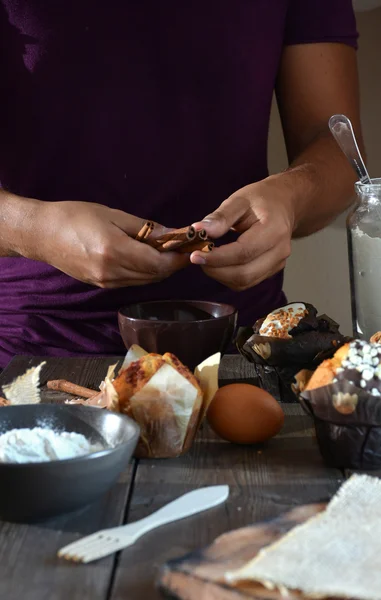 Muffins de chocolate, baunilha e coco — Fotografia de Stock