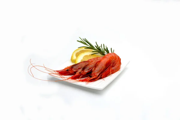 Prawns accompanied of lemon and Rosemary — Stock Photo, Image