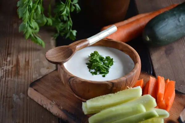 Zelfgemaakte Tsatsiki saus — Stockfoto