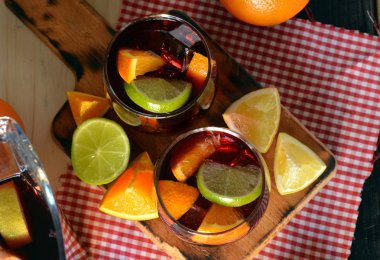 buz soğuk sangria bardak