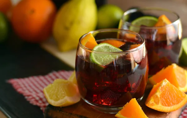 Glass of ice cold Sangria — Stock Photo, Image