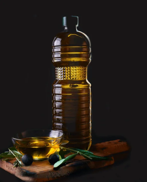 Botella de aceite de oliva — Foto de Stock