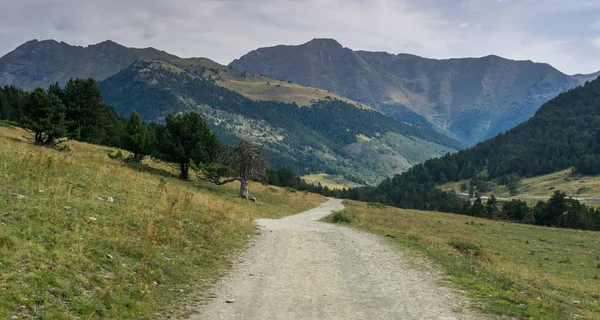 Fotografías del Valle en los Pirineos Españoles . —  Fotos de Stock