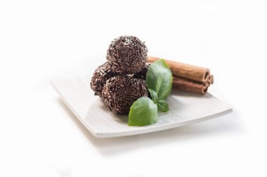 Evde yapılmış çikolata truffles
