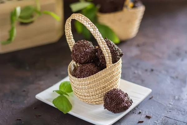 Truffles chocolate made in home — Stock Photo, Image