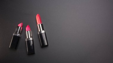 ruj özel aydınlatma ile farklı renklerde