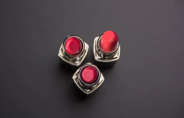 Rossetto in diversi colori con illuminazione speciale — Foto Stock