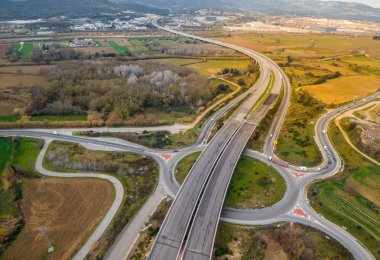 Fotoğraf hava bir otoyol az trafik ile