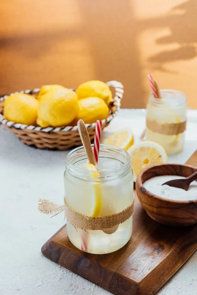 Limonada Caseira Com Açúcar Bebida Refrescante Ideal Para Dias Verão — Fotografia de Stock
