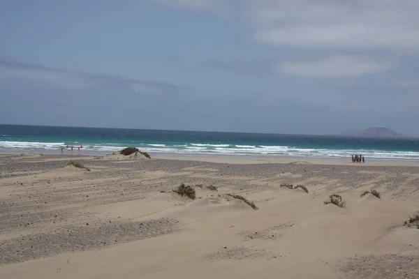 Strand Met Kleine Duinen Het Zuiden Van Het Eiland Lanzarote — Stockfoto