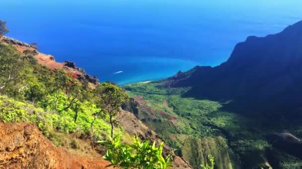 Pali Coast State Wilderness Park Kauai Hawaii Pacific Ocean Hawaiian — Vídeos de Stock