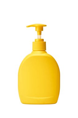 Beyaz arkaplanda etiketsiz sarı plastik pompa sabun şişesi.
