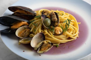 Klasik Scoglio Deniz Ürünleri Spagettisi.