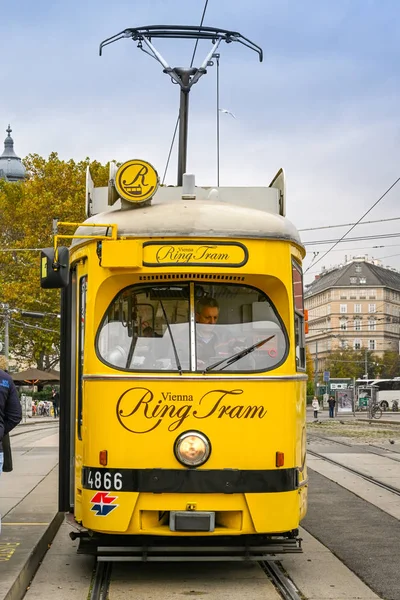 Viena Austria Noviembre 2019 Vista Tranvía Eléctrico Época Una Estación — Foto de Stock