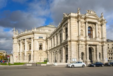 Viyana, Avusturya - Kasım 2019: Viyana şehir merkezindeki Ulusal Tiyatro Binası