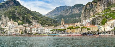 İtalya 'nın Amalfi kentindeki deniz manzarası