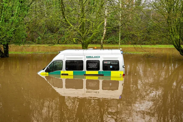 Nantgarw Cardiff Wales February 2020 Ambulance Submerged Storm Water Road — Stock Photo, Image