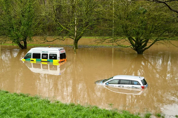 Nantgarw Cardiff Wales February 2020 Car Ambulance Submerged Storm Water — Stock Photo, Image