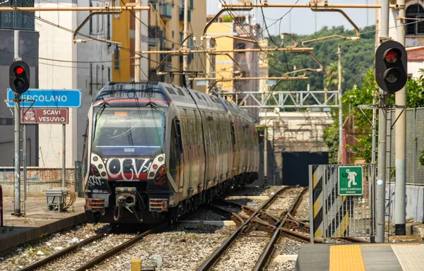 Ercolano Napoli Yakınlarında Talya Ağustos 2019 Napoli Giden Ercolano Tren — Stok fotoğraf