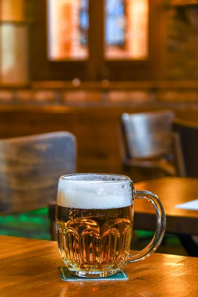 Praga República Checa Julio 2018 Vaso Cerveza Pilsner Lager Checa — Foto de Stock