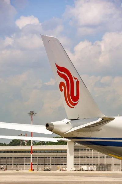 Милан Италия Июнь 2019 Хвостовой Плавник Самолета Air China Airbus — стоковое фото