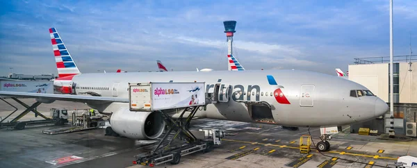 London England November 2018 Panoramic View American Airlines Boeing 777 — стокове фото