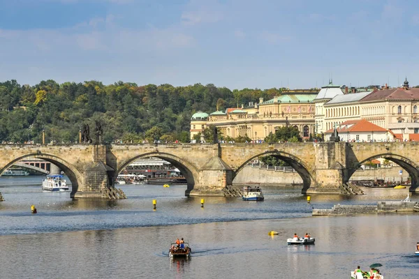 Praha Česká Republika Červen 2018 Karlův Most Přes Řeku Vltavu — Stock fotografie