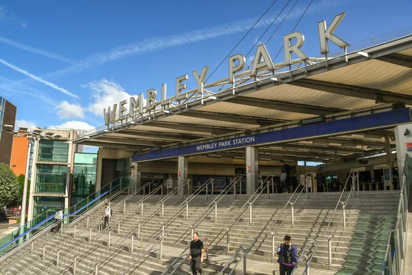 Londra Inghilterra Luglio 2018 Vista Esterna Della Stazione Della Metropolitana — Foto Stock