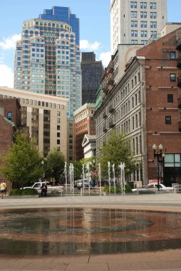 Boston, Massachusetts - Eylül 2017: Şehir merkezindeki su özelliği