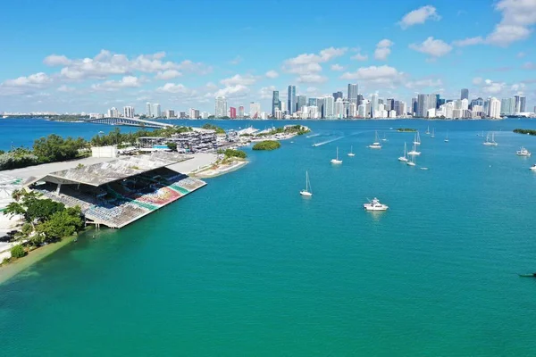 Virginia Key, Florida 'daki Miami Deniz Stadyumu' nun hava görüntüsü..