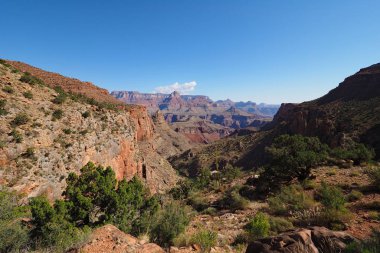 New Hance Patikası 'nda sabahın erken saatlerinde Büyük Kanyon Ulusal Parkı, Arizona.