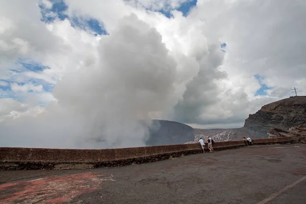 Plaza de Oviedo al vulcano Masaya a Masaya, Nicaragua . — Foto Stock