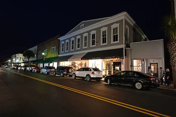 Beaufort, Caroline du Sud quartier historique le long de Bay Street au crépuscule . — Photo
